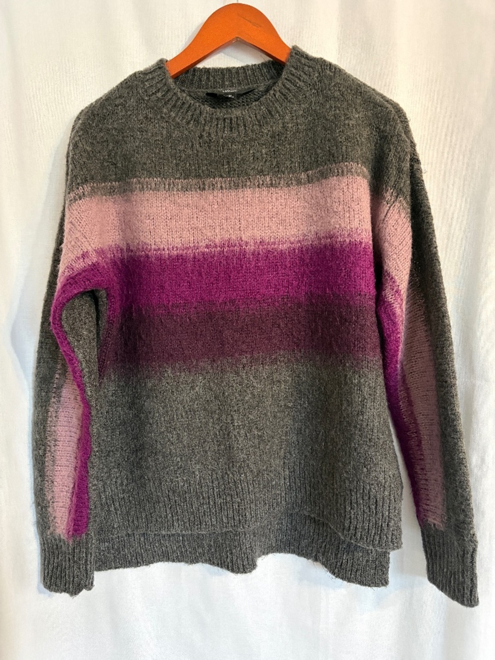 Simply Vera Vera Wang Sweater Women's Medium Pink Burgundy Gradient Gray Fuzzy